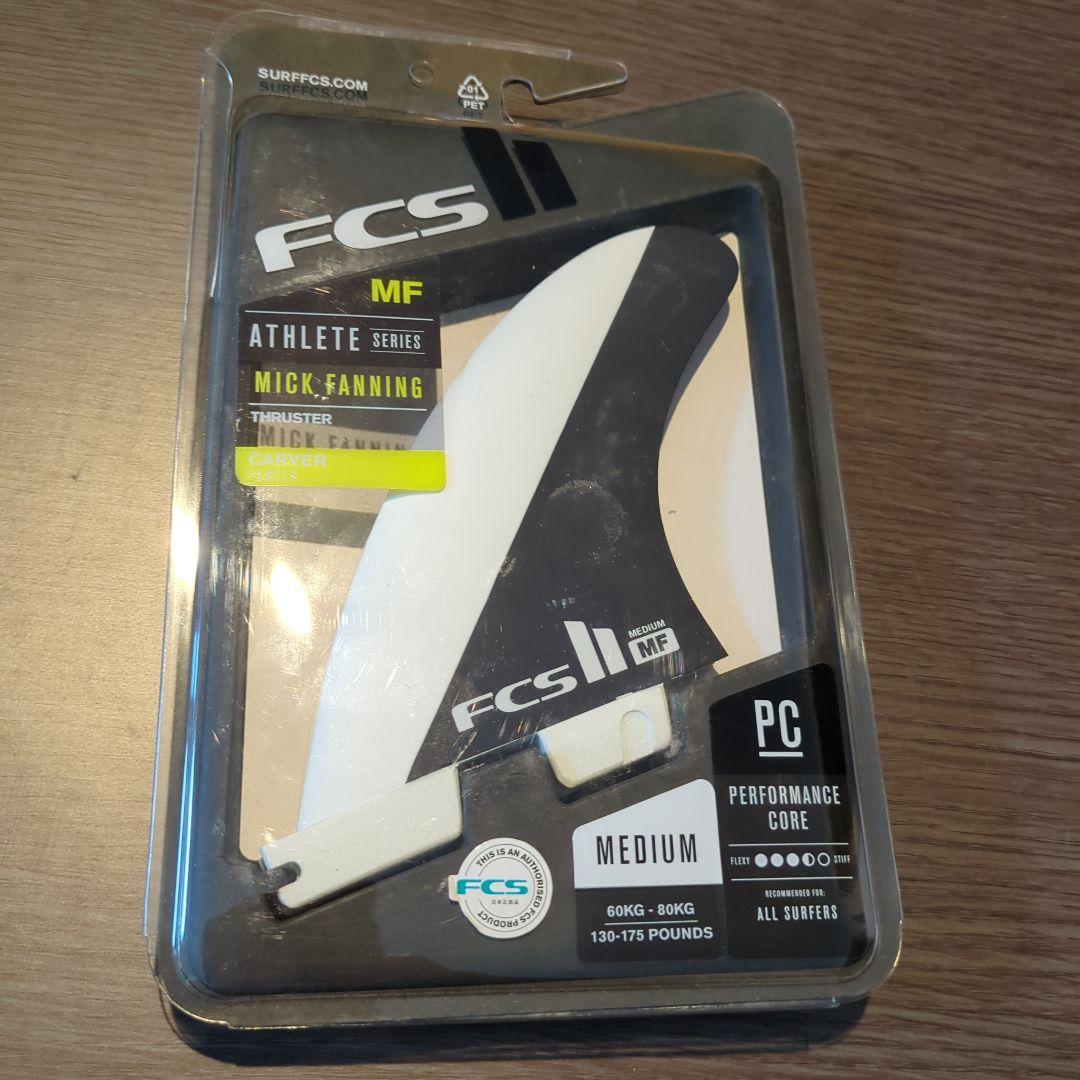 クリスマスセール新品格安カノアスポンサーフルスーツ4×3mmXS黒ブルー