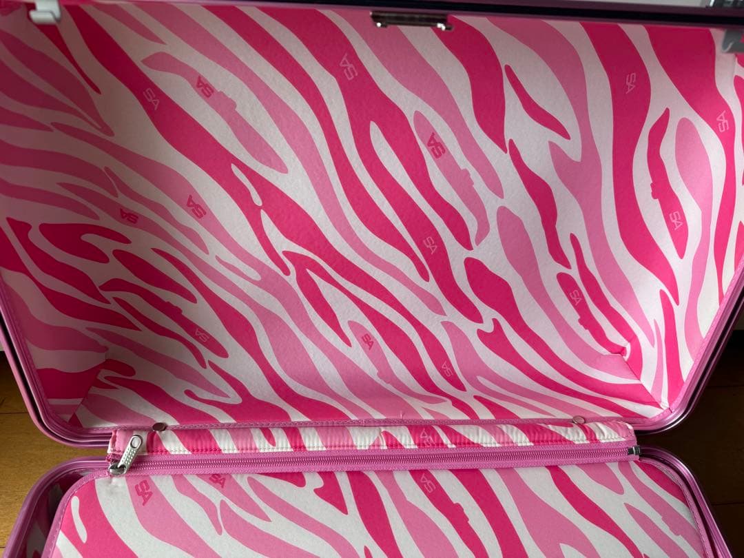 希少‼️ZERO HALLIBURTON ピンク キャリーケース　デッドストック