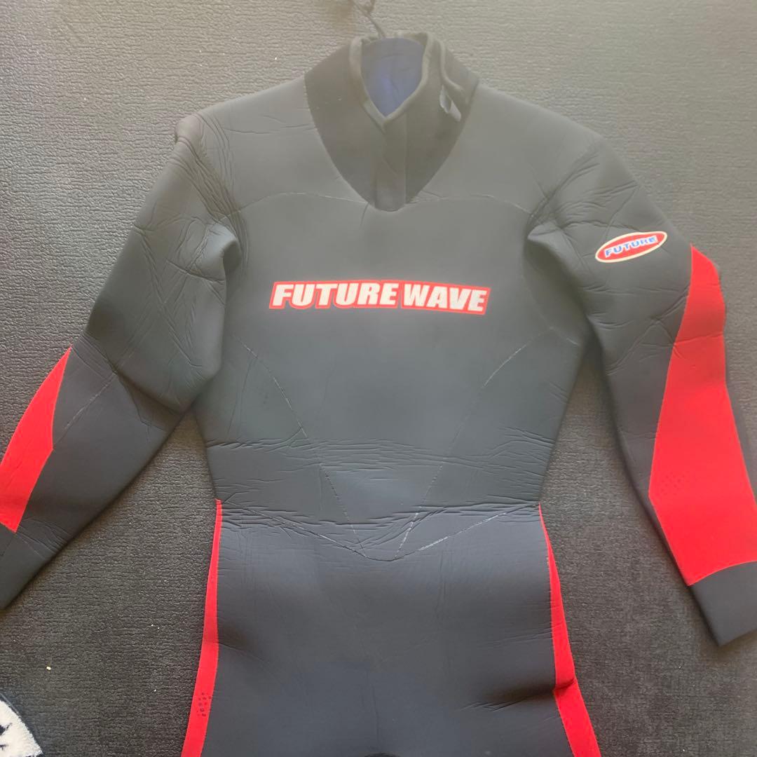 5mm ウェットスーツ　Mサイズ フューチャー