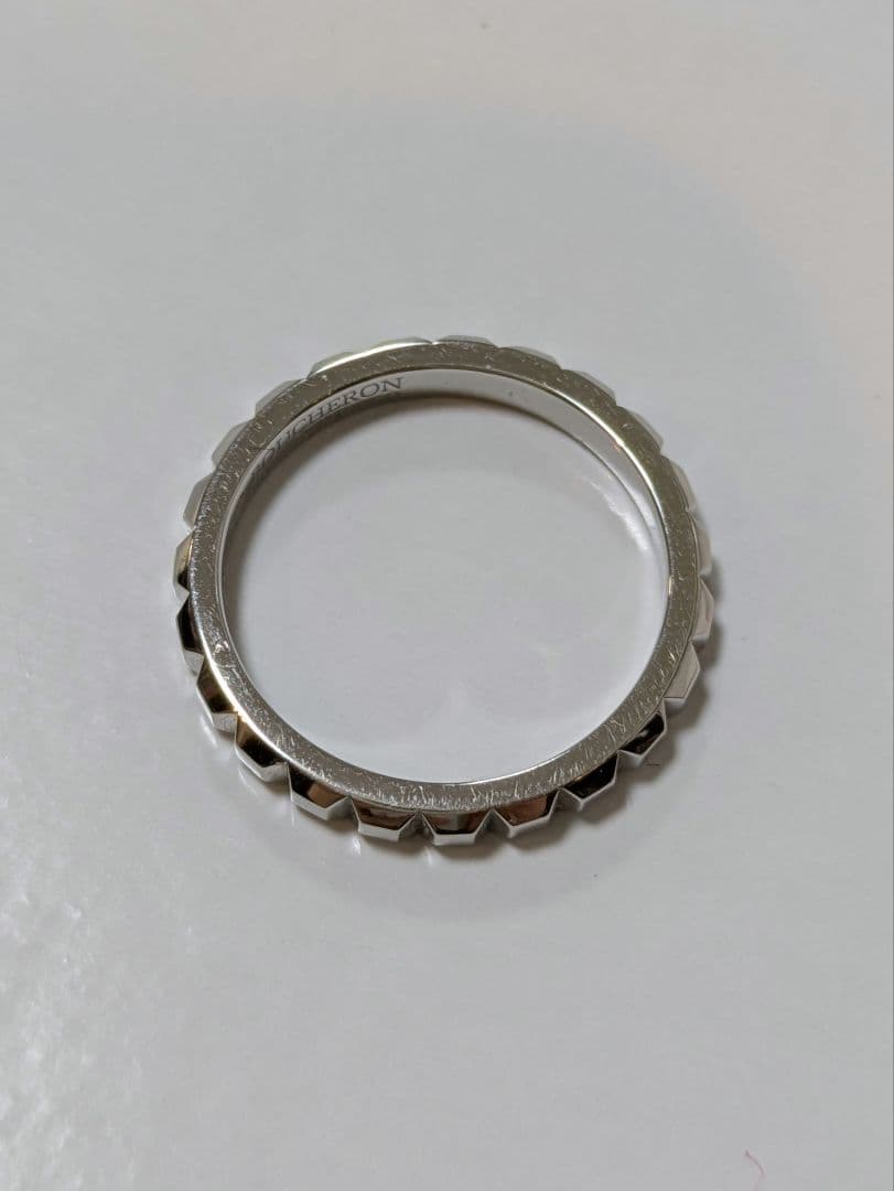 ブシュロン　クルドパリ　ミディアム　プラチナ　#50