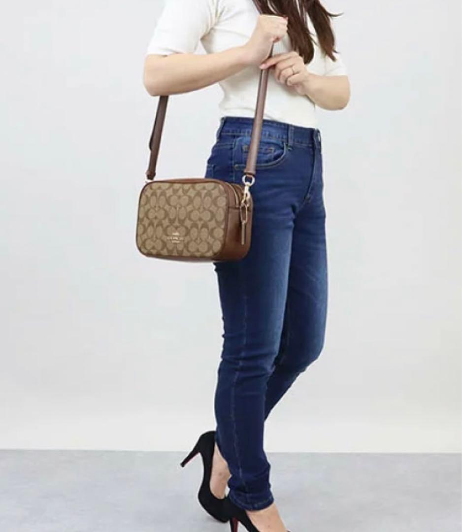 新品☆COACH ショルダーバッグ PVCシグネチャー クロスボディF