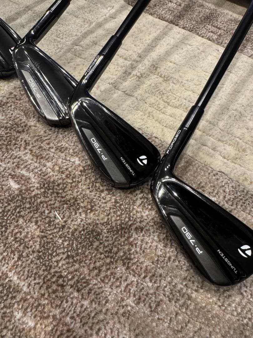 TaylorMade P-790 ブラックアイアンセット 5-PW