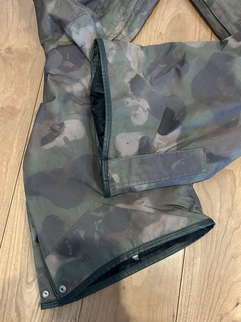 Volcom スノーボード　ウェア　上下　gore-tex Sサイズ　迷彩