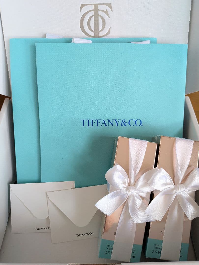 新品未開封ティファニーローズゴールドモイスチャライジングハンドクリーム2点セット