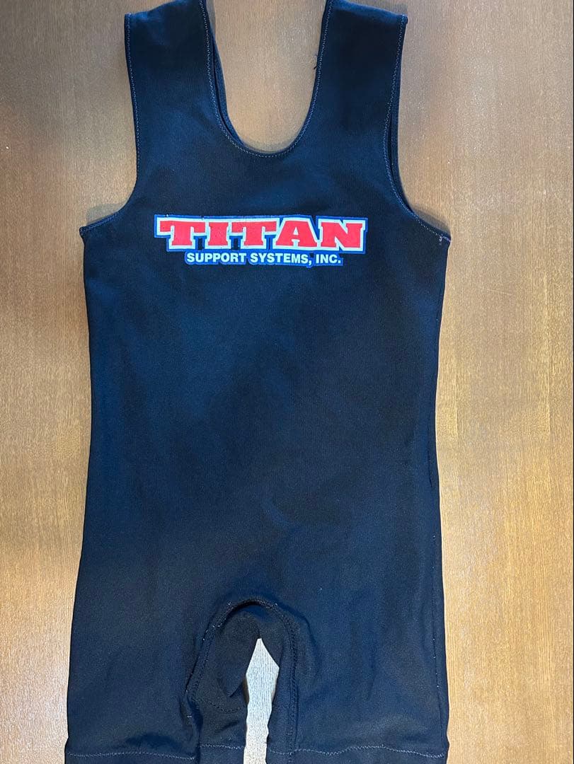 TITAN TRIUMPH シングレット M