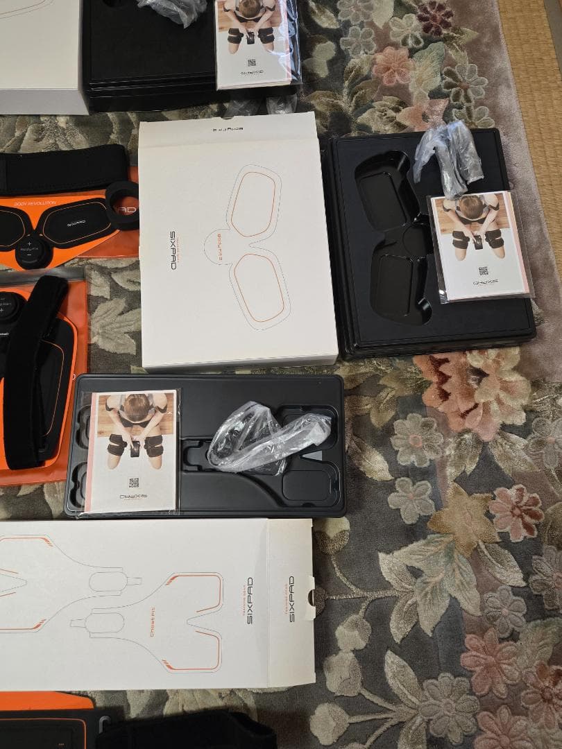 シックスパッド&ジェルパッド　腹　腕　脚