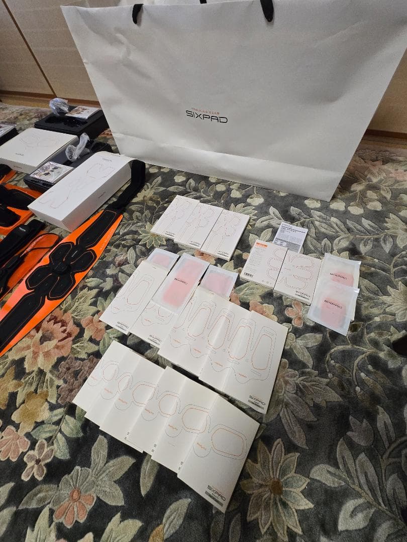 シックスパッド&ジェルパッド　腹　腕　脚