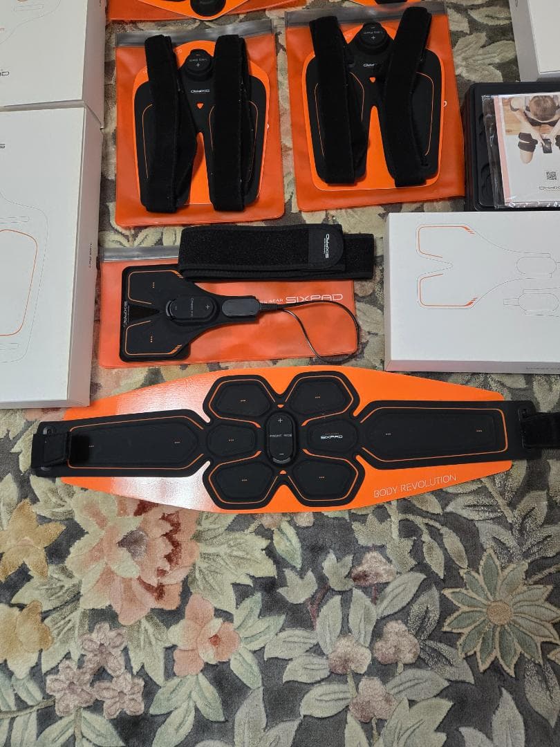 シックスパッド&ジェルパッド　腹　腕　脚