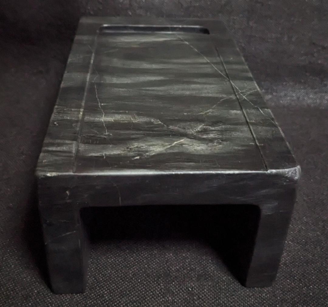 【歙州太史硯】◆水波紋・眉子紋・銀線・銀華紋の蒼黒美石◆約八吋◆唐木箱◆龍尾山