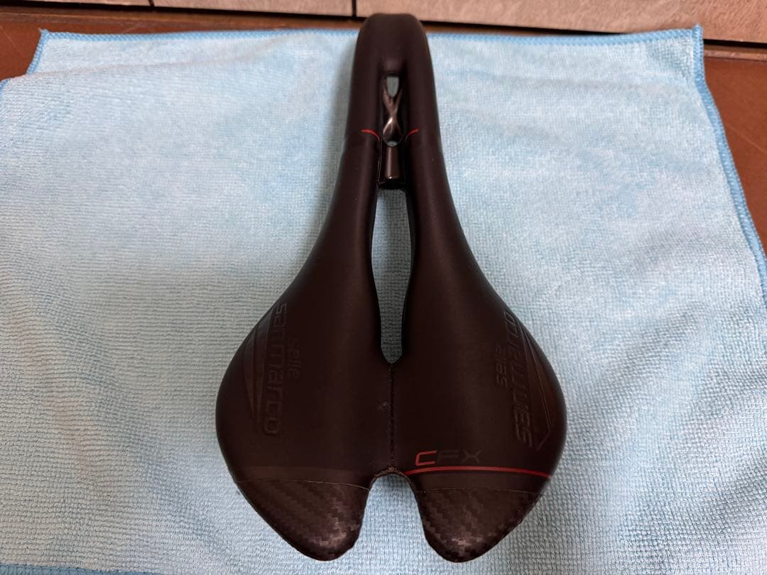 セラサンマルコ アスピデ カーボンFX ナロー 132 x 277 mm