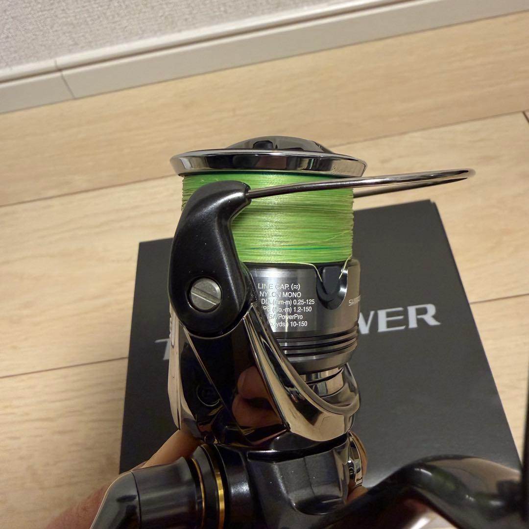 SHIMANO TWIN POWER C3000MHGスピニングリール