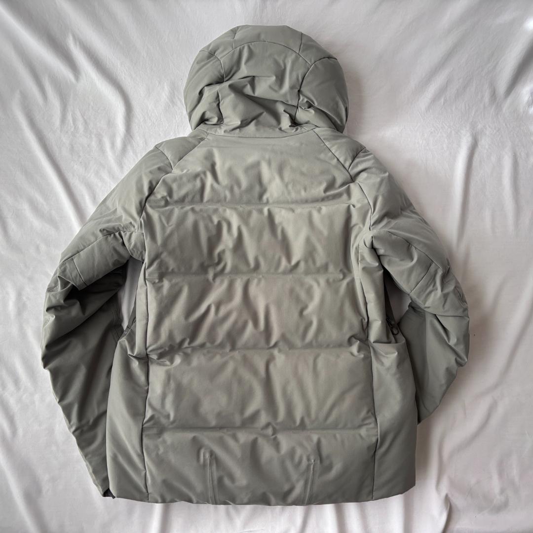 美品 デサント オルテライン 水沢ダウン ストーム 防水 お洒落 カーキ L