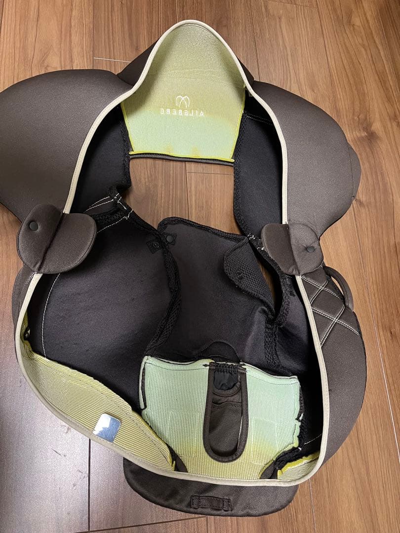 エールべべ　クルット4i グランス　チャイルドシート