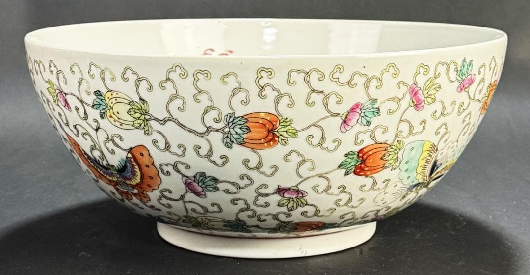 ５0、60年代特別注文輸出品 江西景徳鎮 粉彩色絵花蝶吉祥文特大碗WWTT021