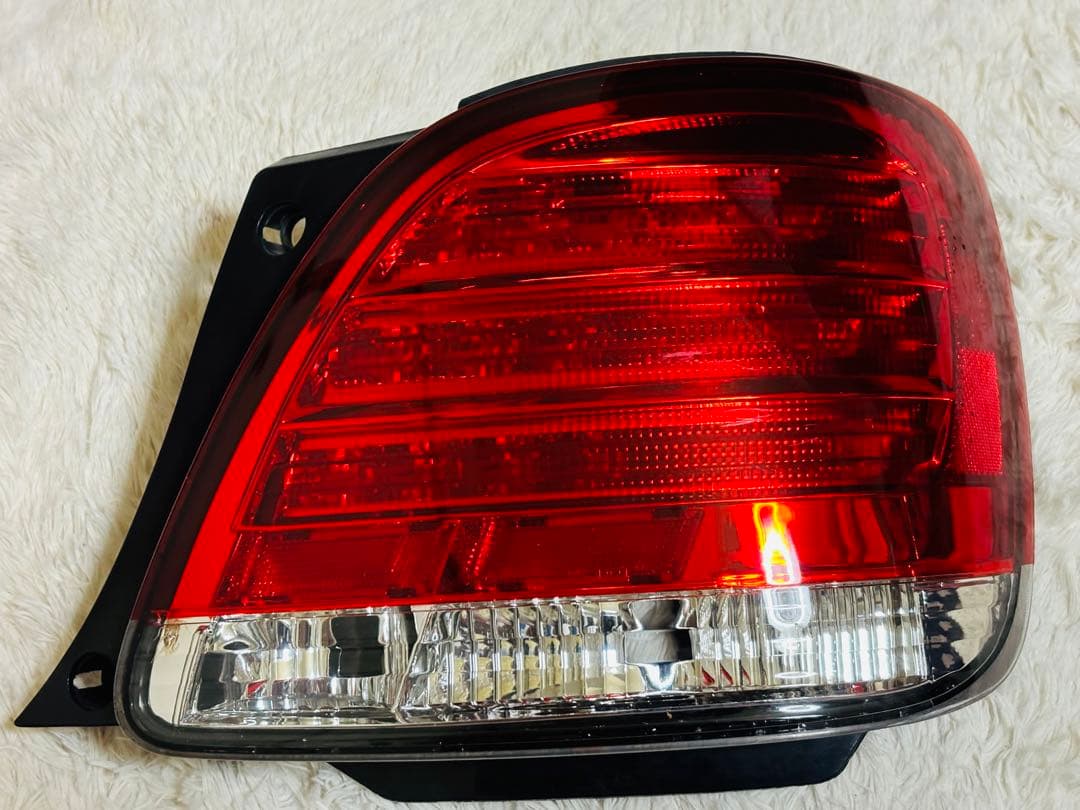 16アリスト　社外テールランプ LED