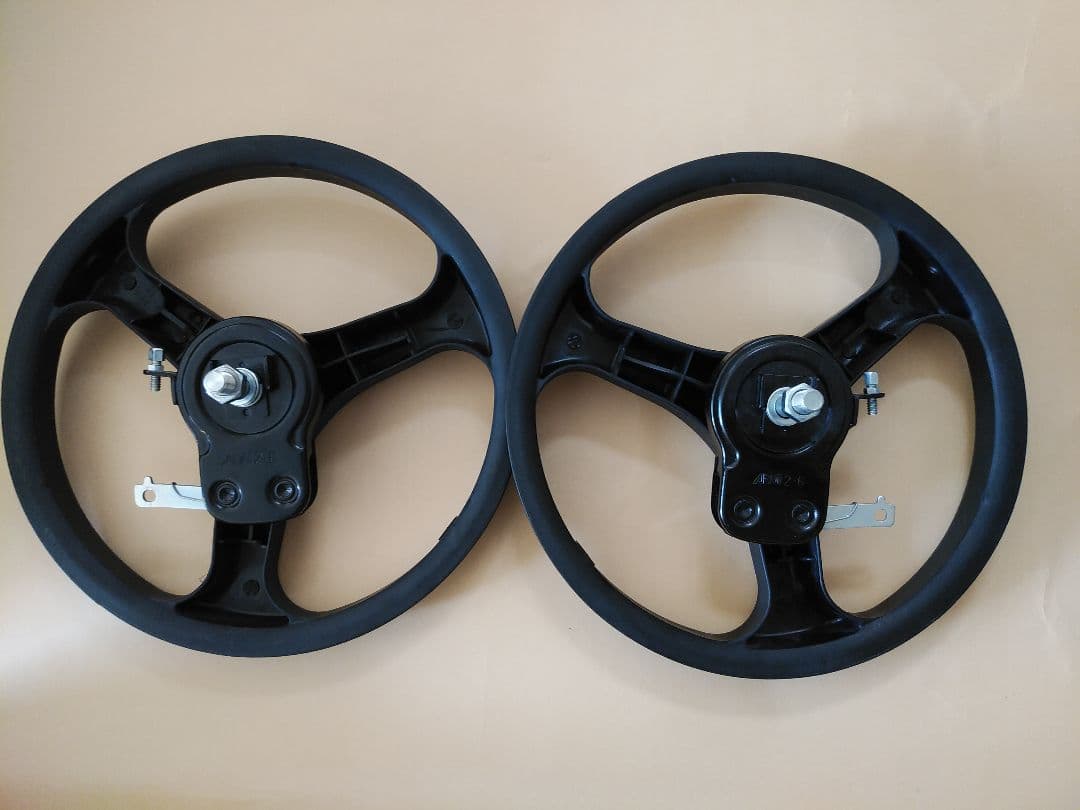 ニッシン車椅子用16インチプラスチックホイール！