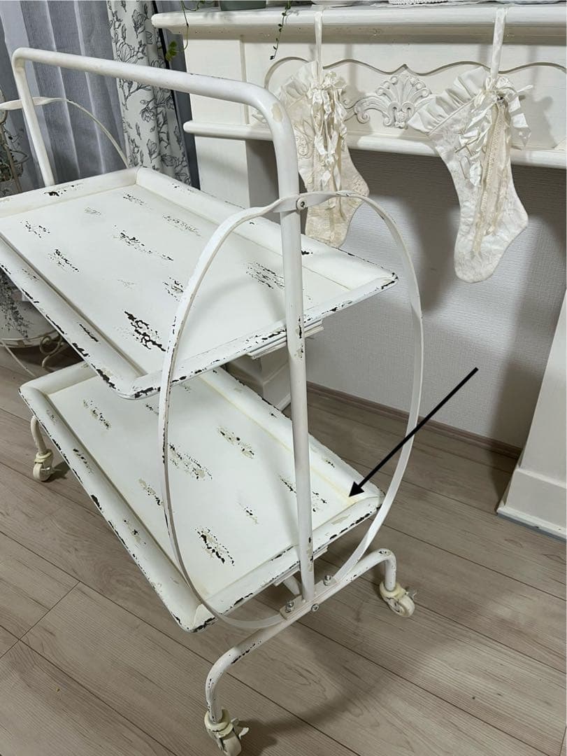 フレンチスタイル＊シャビーホワイト　アイアンシェルフ＊キャスター付