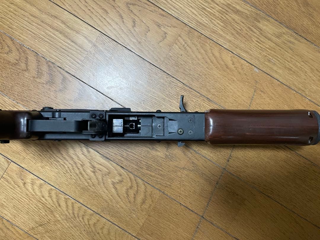 東京マルイ　次世代電動ガン　aks74u