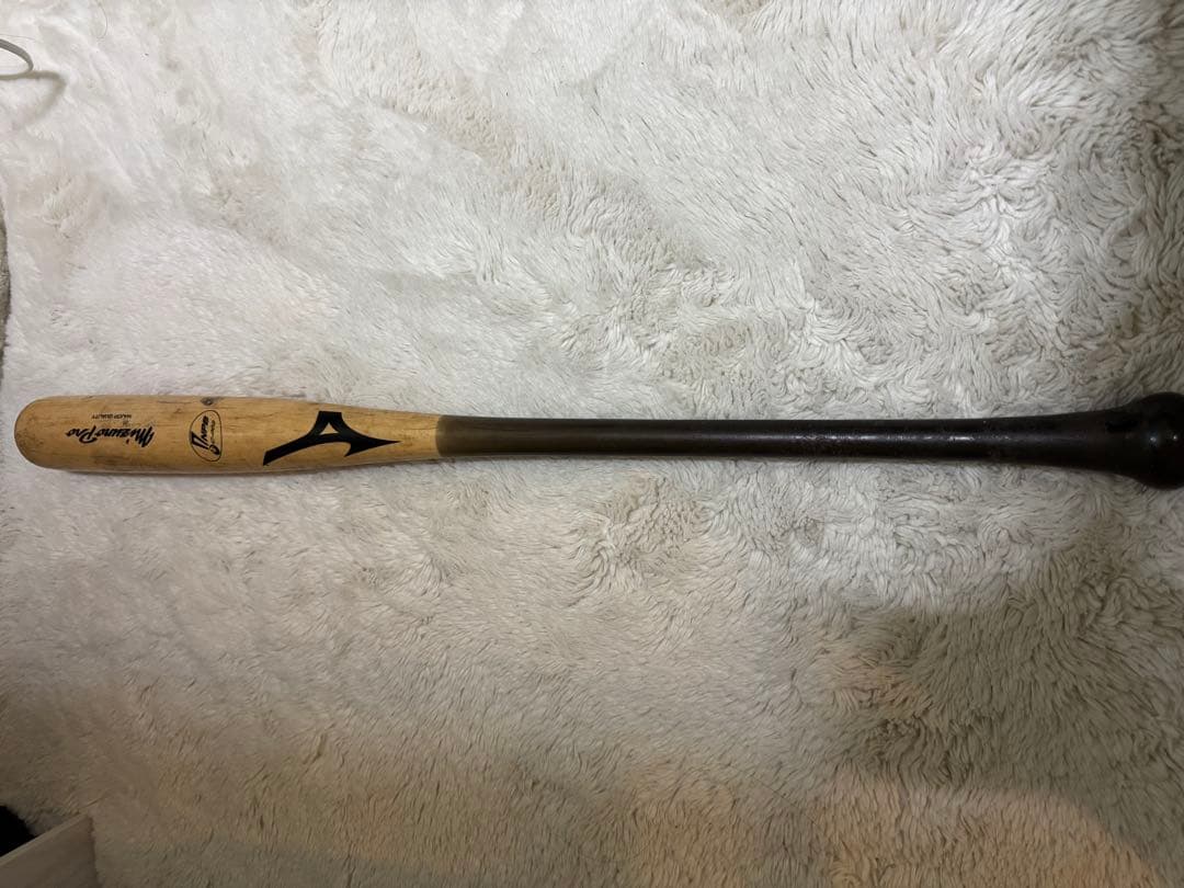 Mizuno Pro 木製バット（NPB認定・F1D D68モデル）