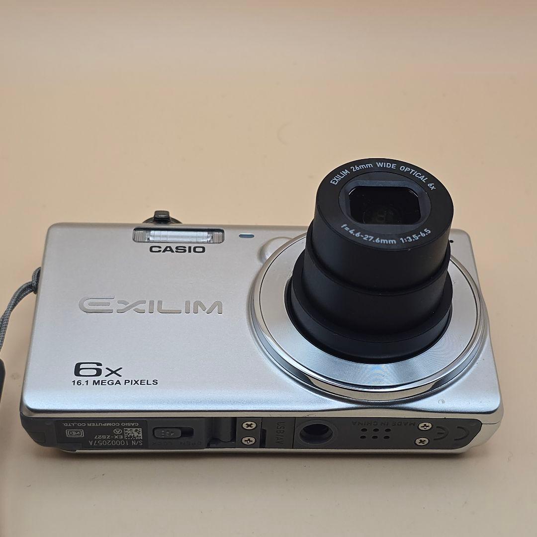 CASIO EXILIM 16.1MP コンパクトデジタルカメラ