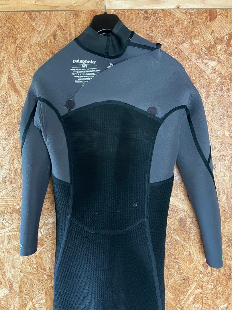 patagonia メンズMS・R2 ・フロントジップ・フルスーツ