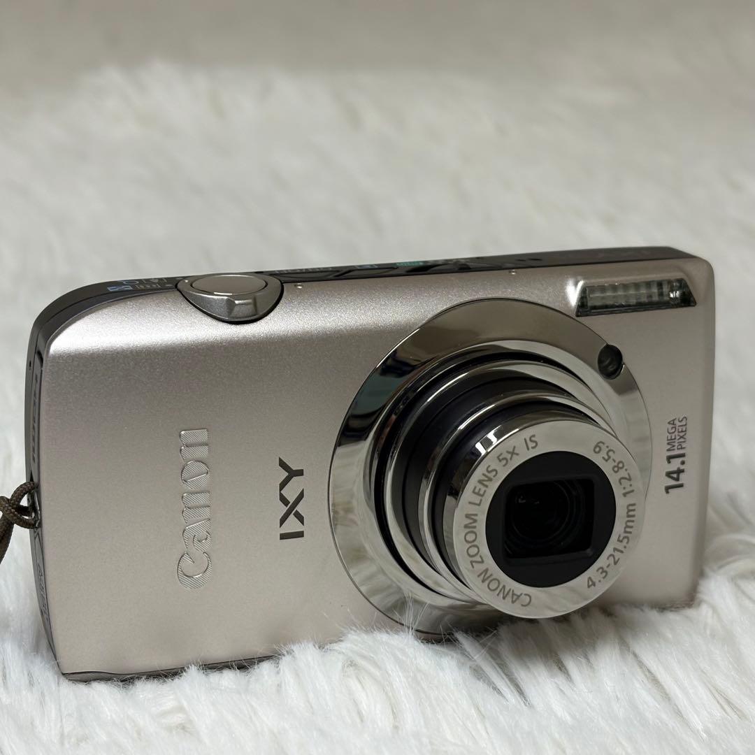 Canon カメラ　IXY10S PC1467 箱　シルバー コンデジ　動作品