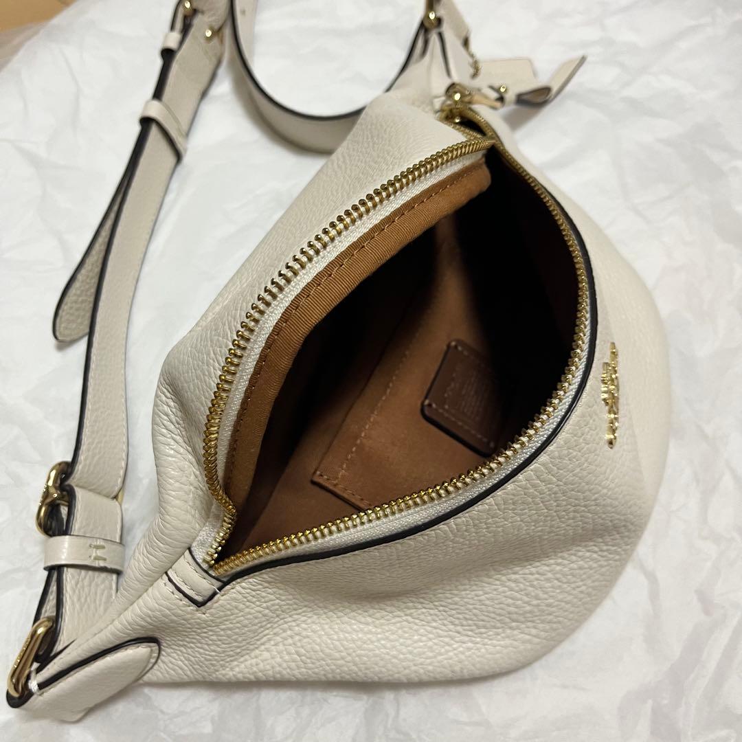 COACH ホワイトレザー ボディバッグ　ウエストポーチ