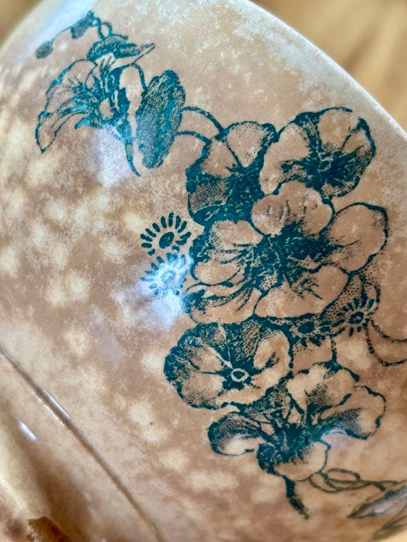 フランスアンティーク ゼラニウム柄のカフェオレボウル 口径15.4cm 飴色