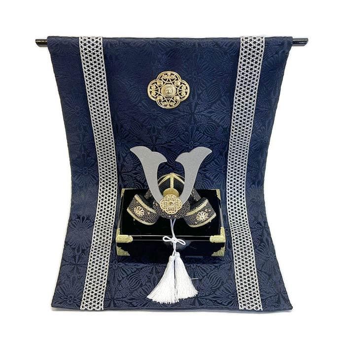 金襴銀兜　几帳付　五月人形兜飾り　端午の節句卓上飾り リュウコドウ 龍虎堂 ちり