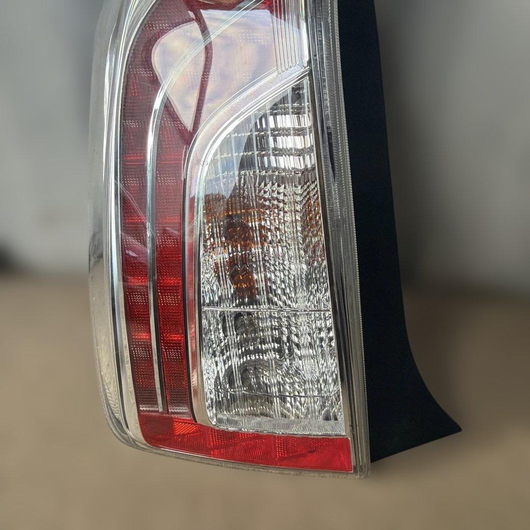 プリウス 30系LED 左テールランプ