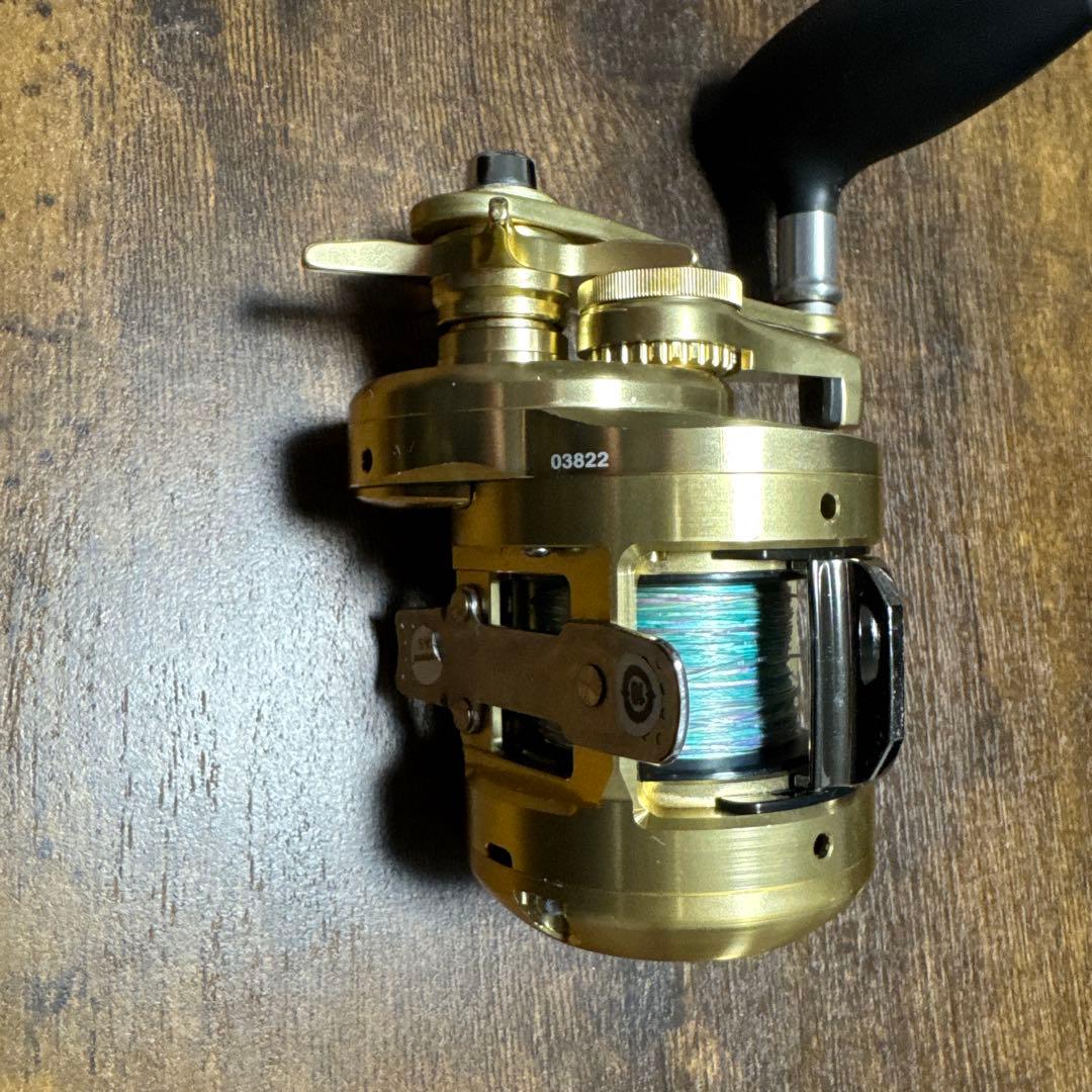 リール SHIMANO CT301HG