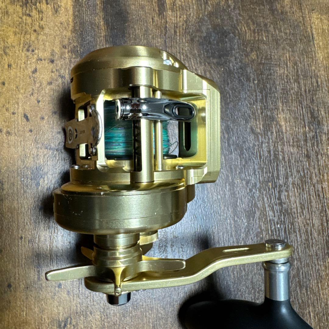 リール SHIMANO CT301HG