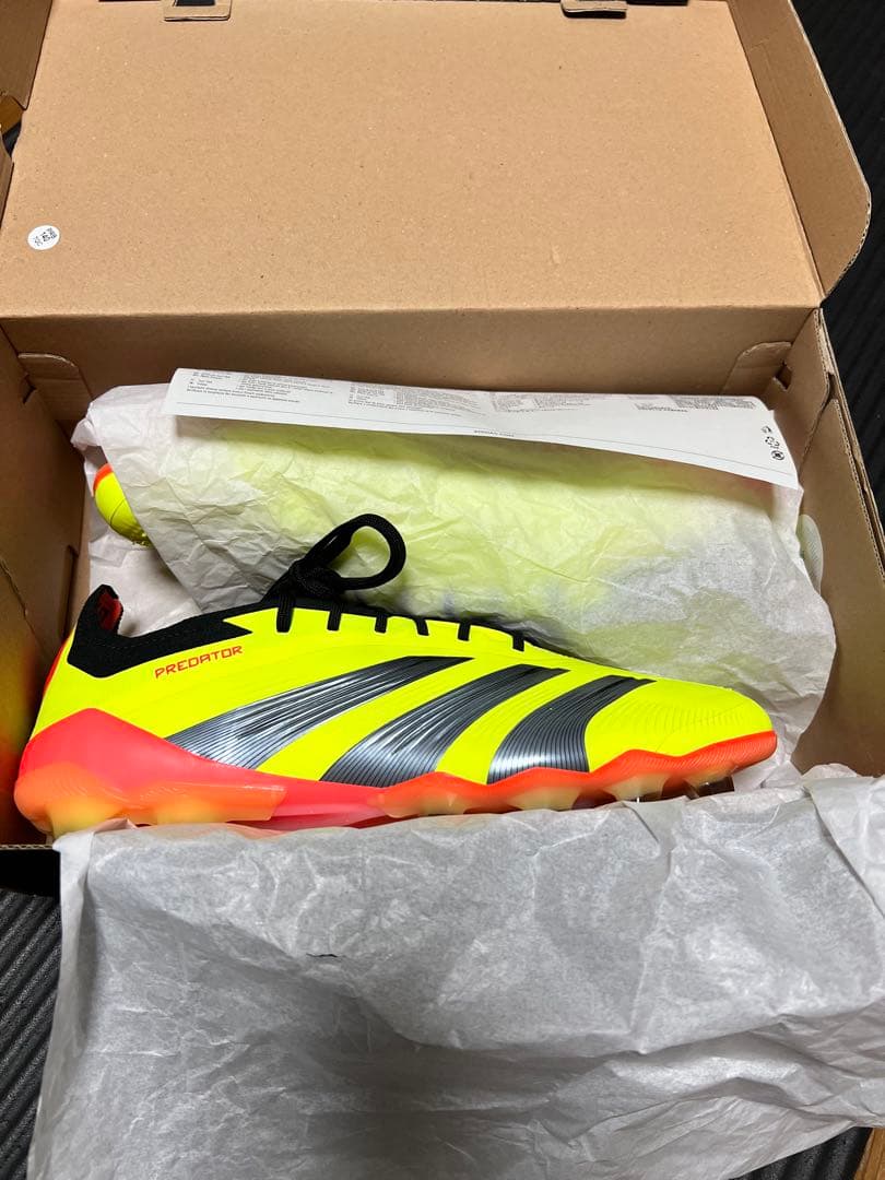 アディダス　プレデターエリート　HG/AG 27.5