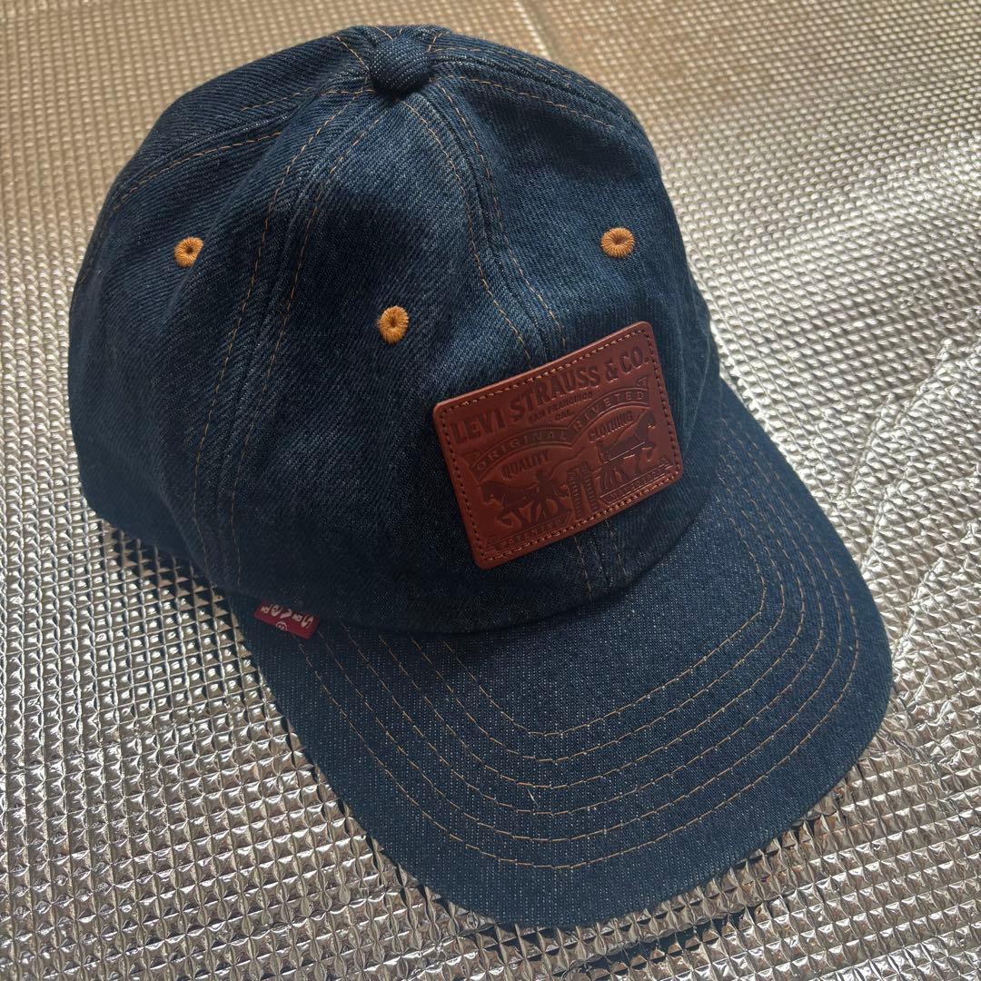 Levi's ダークデニム キャップ 58cm