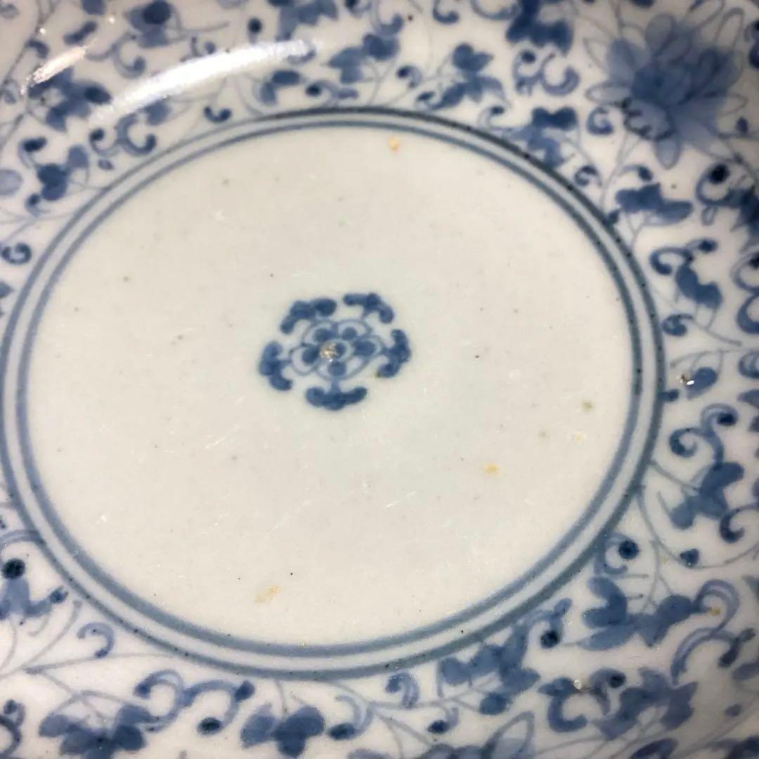 A908 古伊万里 染付（藍柿右衛門様式）花唐草紋様 輪花型小皿 1枚