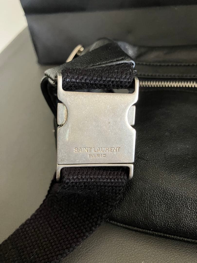 サンローラン ボディバッグ レザー黒 クロスボディバッグ