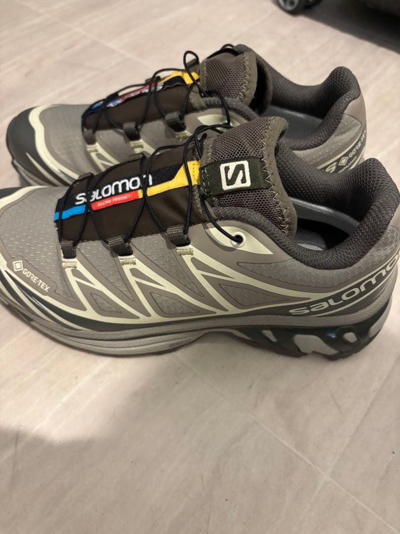サロモン　スニーカー　23.5