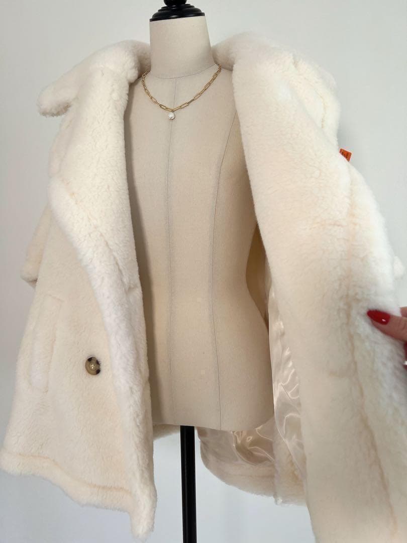 新品未使用 ベアテーラードポンチョアルパカ素材 ホワイト　テディケープ