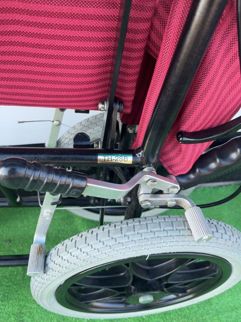 アルミ製介助用車いす TH-2SB