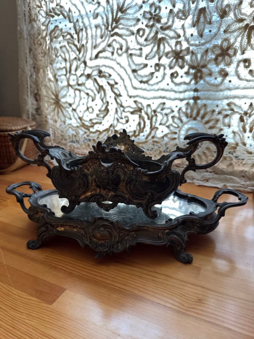 アンティーク ジャルディニエールとミラートレイのセット