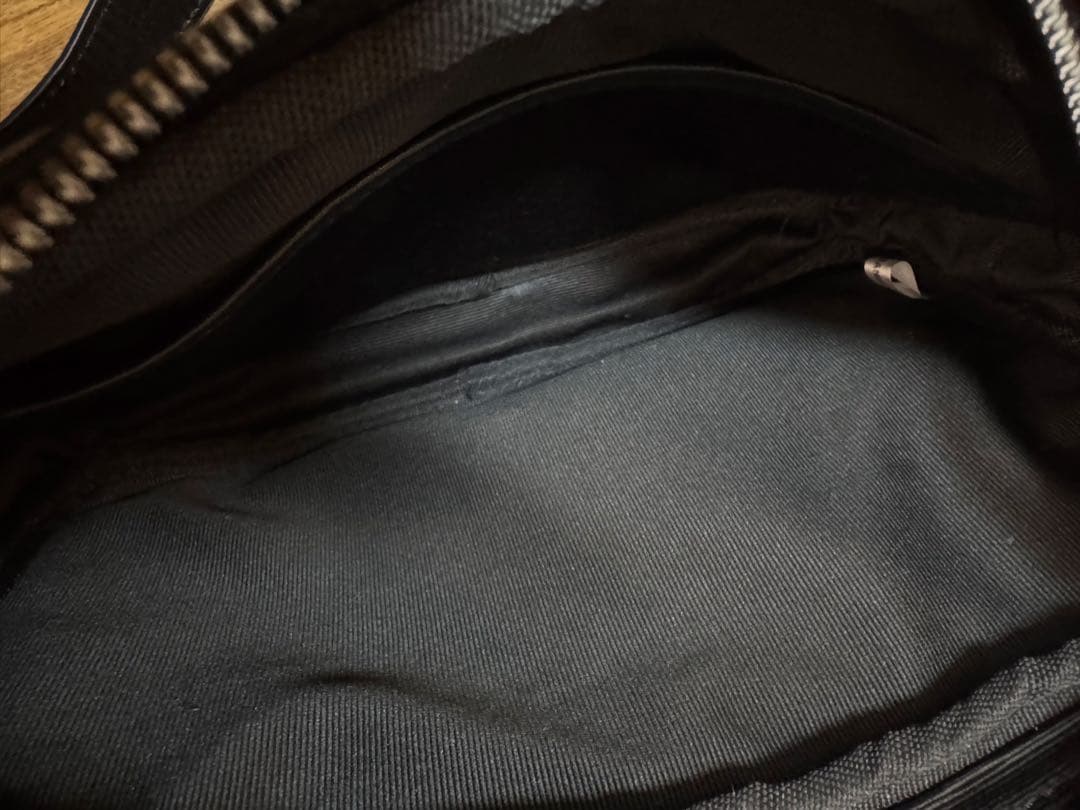 GUERNIKA ゲルニカ　メッセンジャーバッグ　本革　ブラック　新品未使用