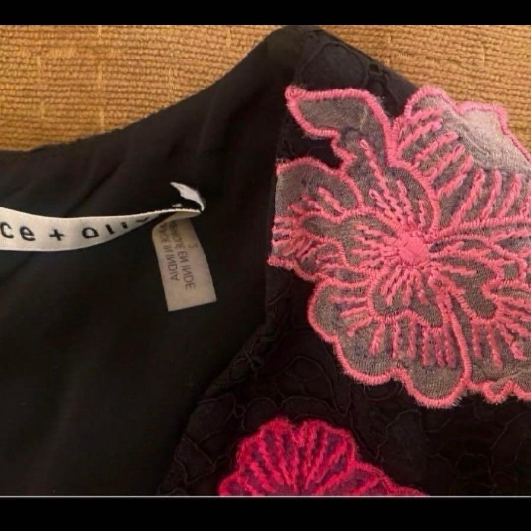 破格　桐谷美玲着用Alice + Olivia Becca Dress ブラック