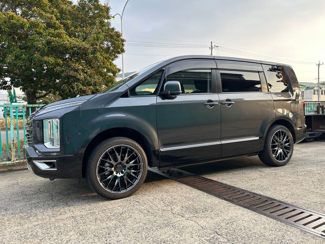 RAYS HOMURA 2×9 20in 8.5J +45 PCD114.3