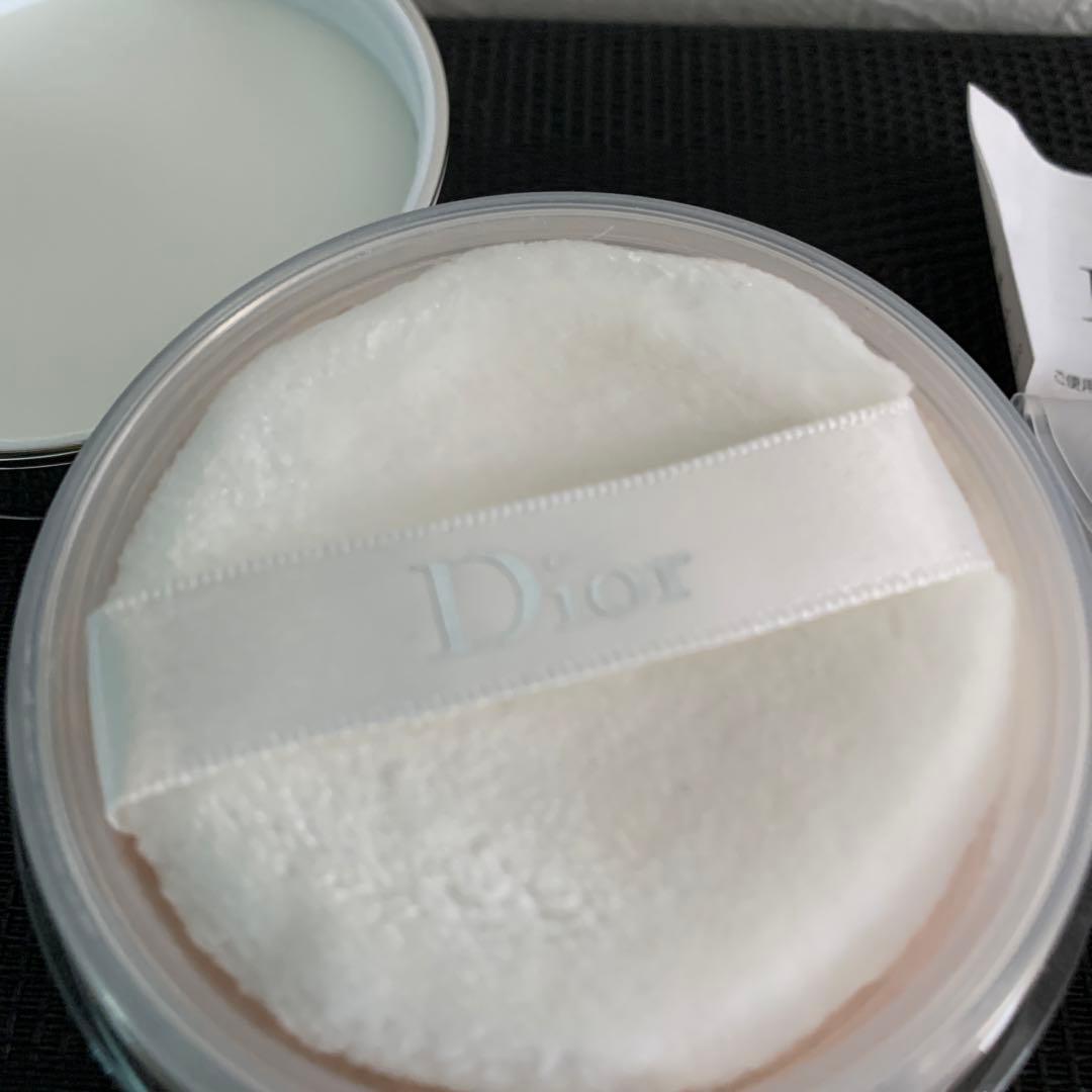 フェイスパウダー new  Dior  CAPTURE TOTALE