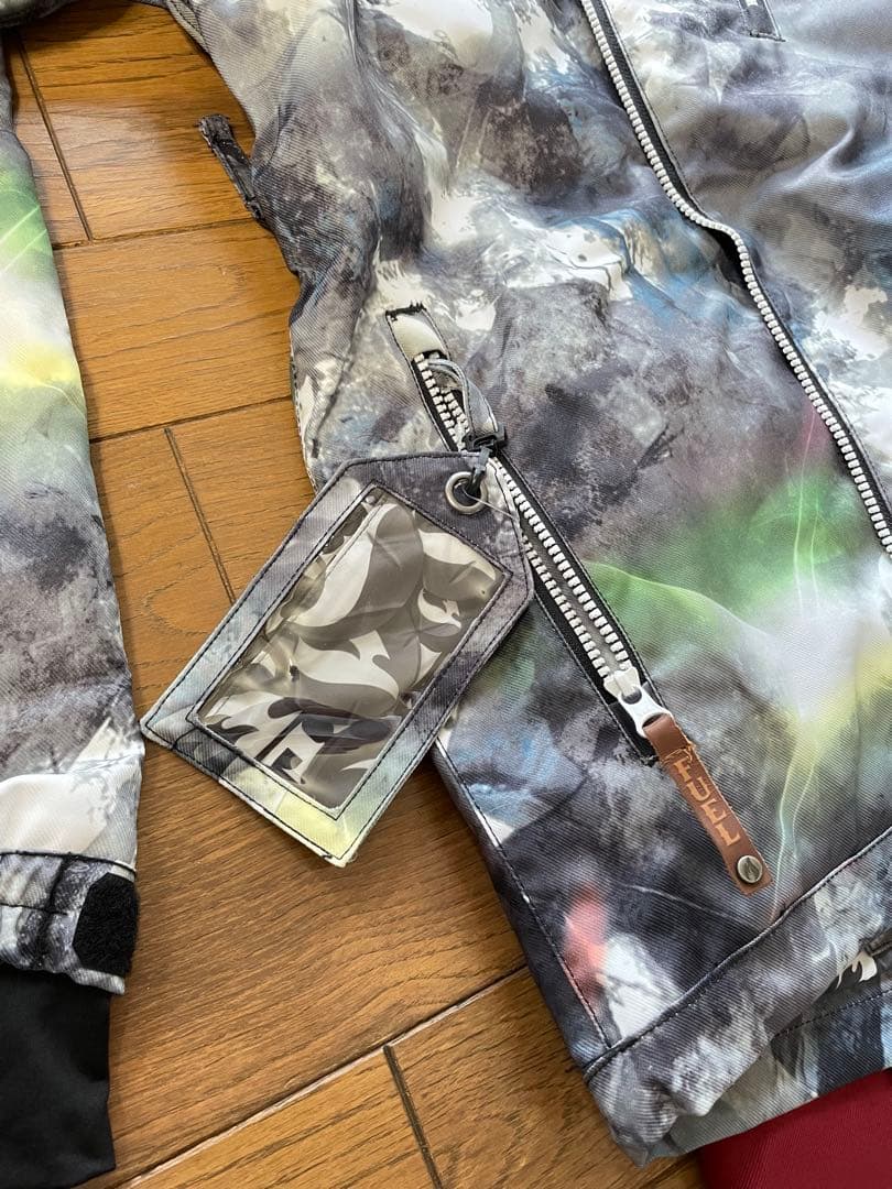 【美品】FUEL スキー　スノーボード　ウエア　ユニセックス　M 上下セット