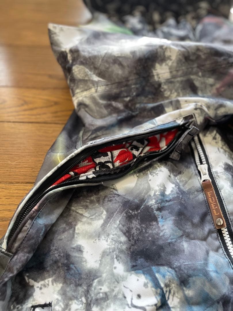 【美品】FUEL スキー　スノーボード　ウエア　ユニセックス　M 上下セット