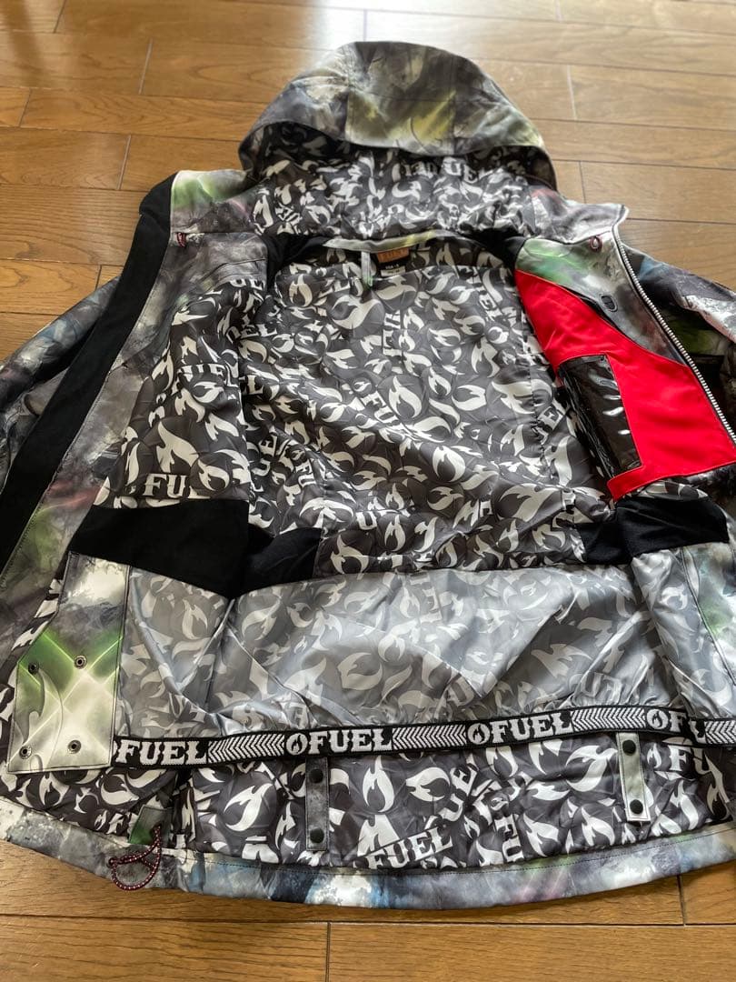 【美品】FUEL スキー　スノーボード　ウエア　ユニセックス　M 上下セット