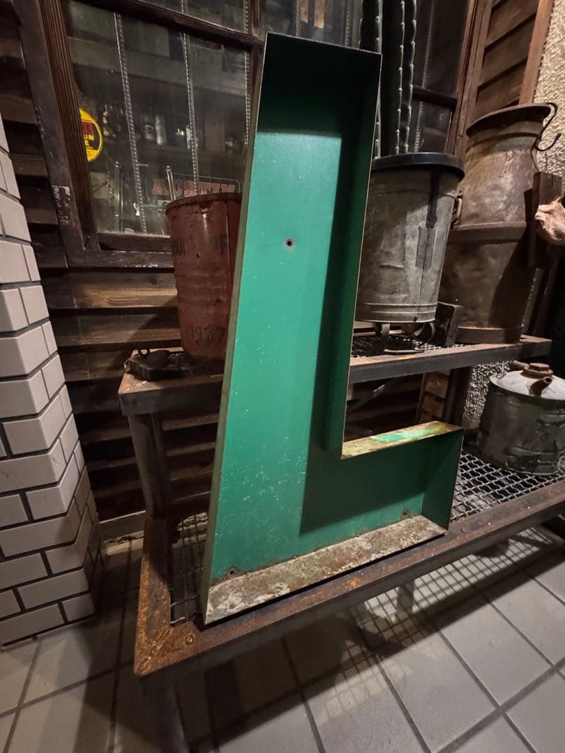 特大　ビンテージ　アイアン　アルファベット文字Lか7インダストリアル