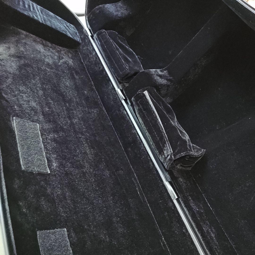 バリトンサックスケース　樹脂製