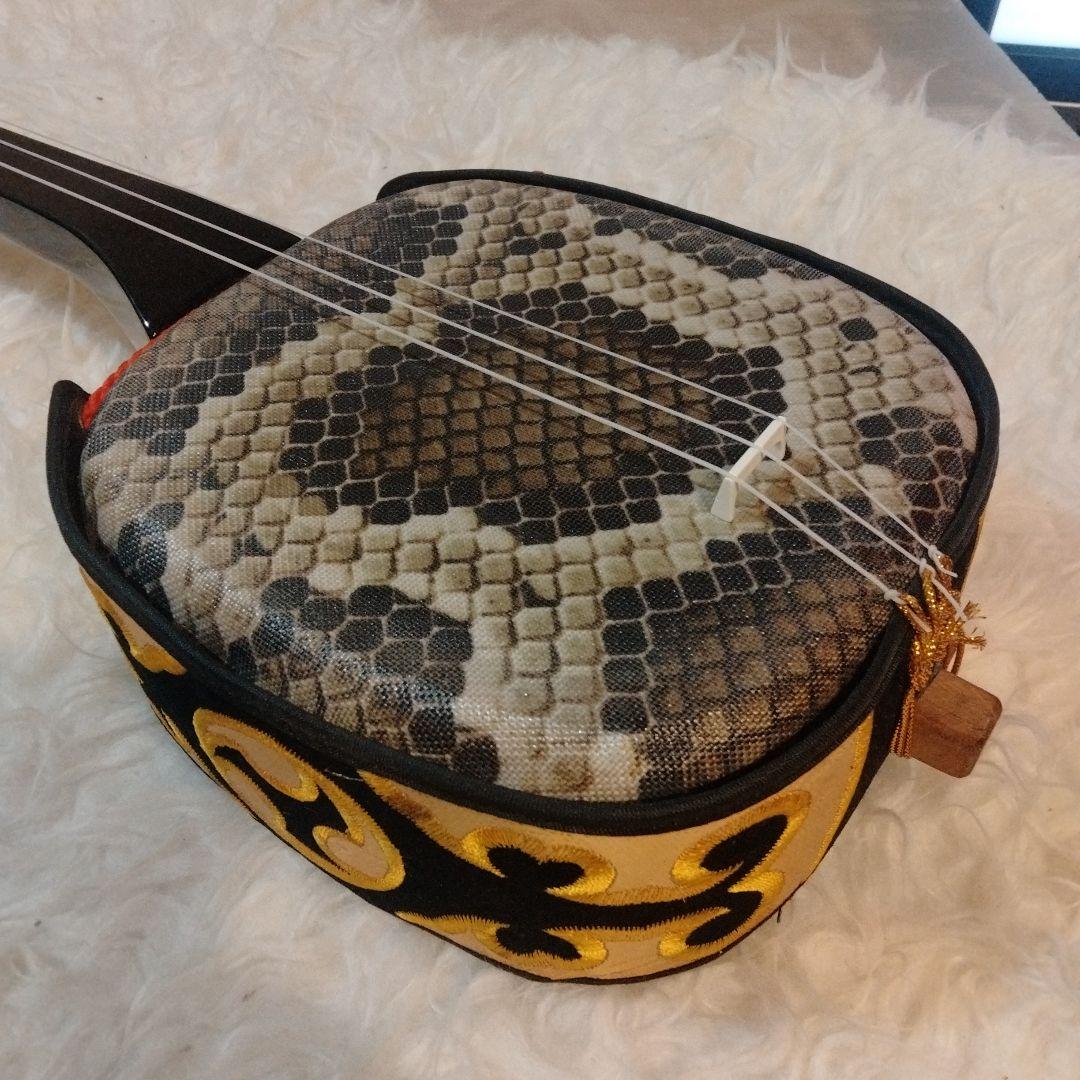 美品　三線 ヘビ合成皮革